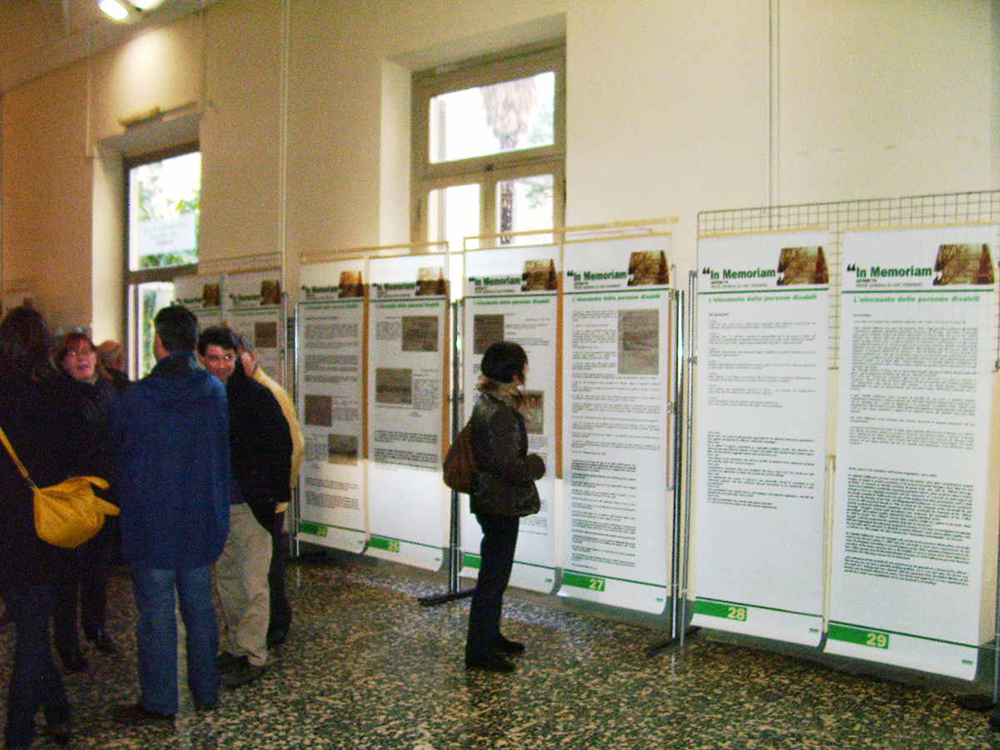 Foto presentazione mostra AKTION T 4 Lo sterminio dei disabili