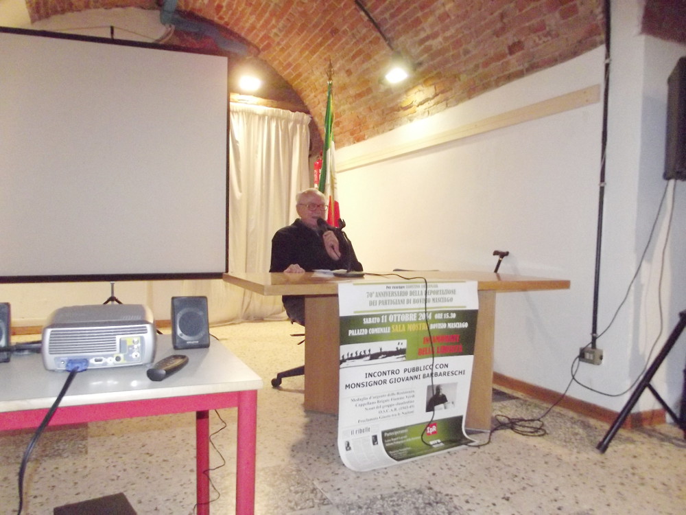 Foto, Don Barbareschi a Bovisio Masciago