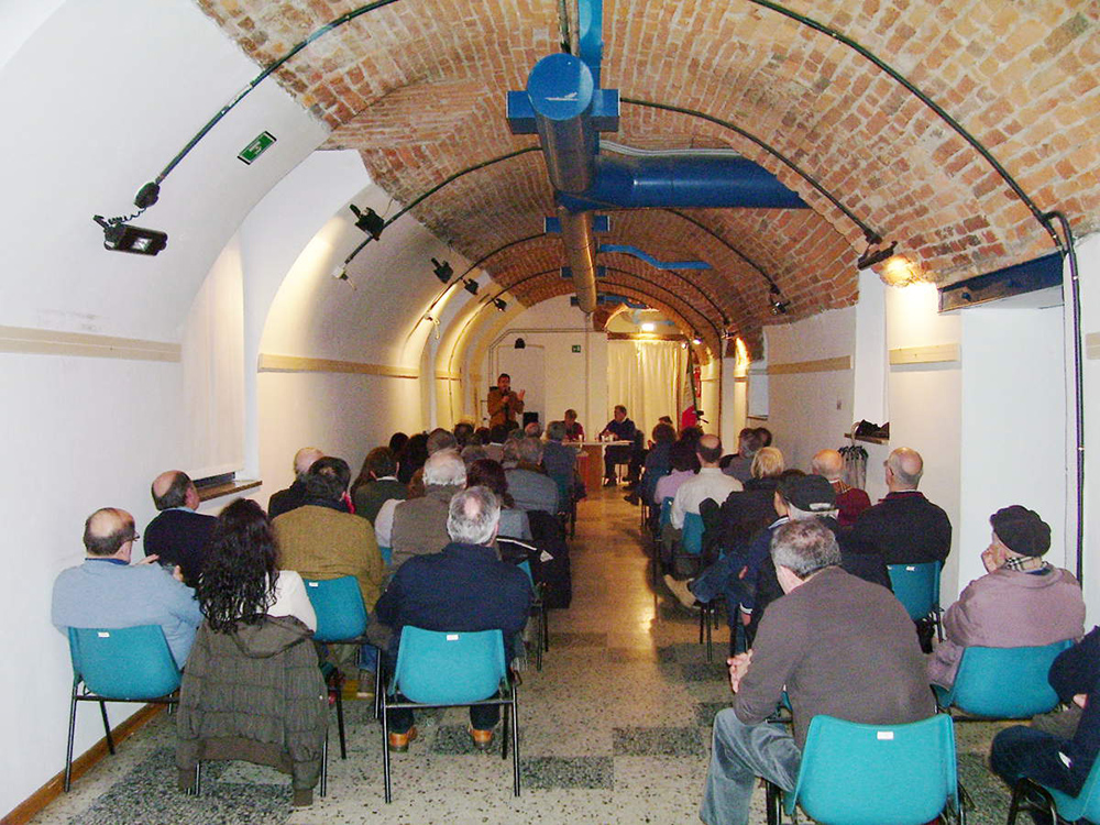 foto Momento del dibattito in sala
