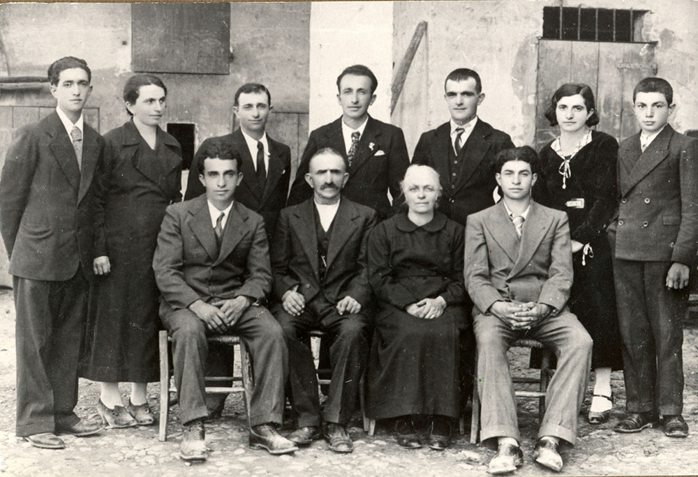 Famiglia Cervi quache tempo prima dello scoppio della guerra