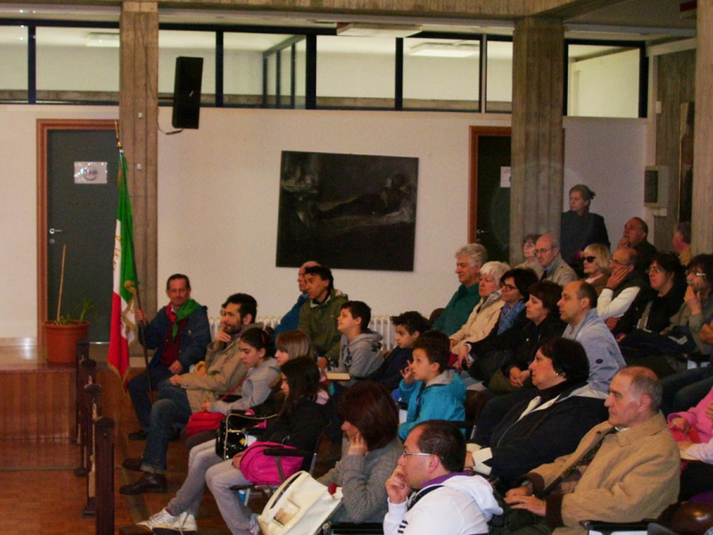 Foto, ricevimento all'interno dell'aula consigliare di Marzabotto