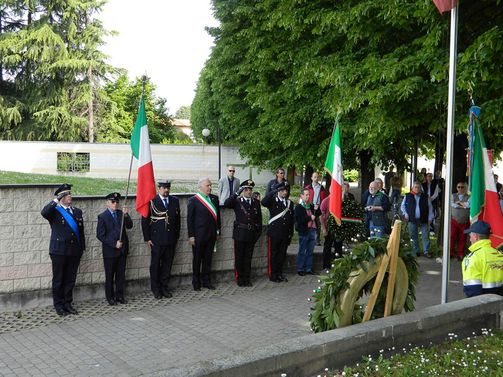 Foto cerimonia al Viale degli Eroi