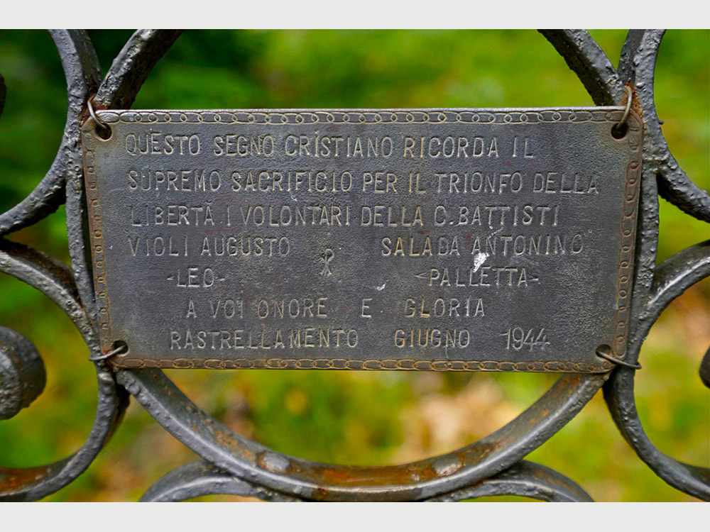 foto del dettaglio del monumento di Piaggia Aurano