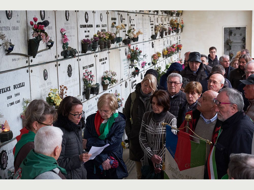 foto momenti della commemorazione al cimitero di Vignone