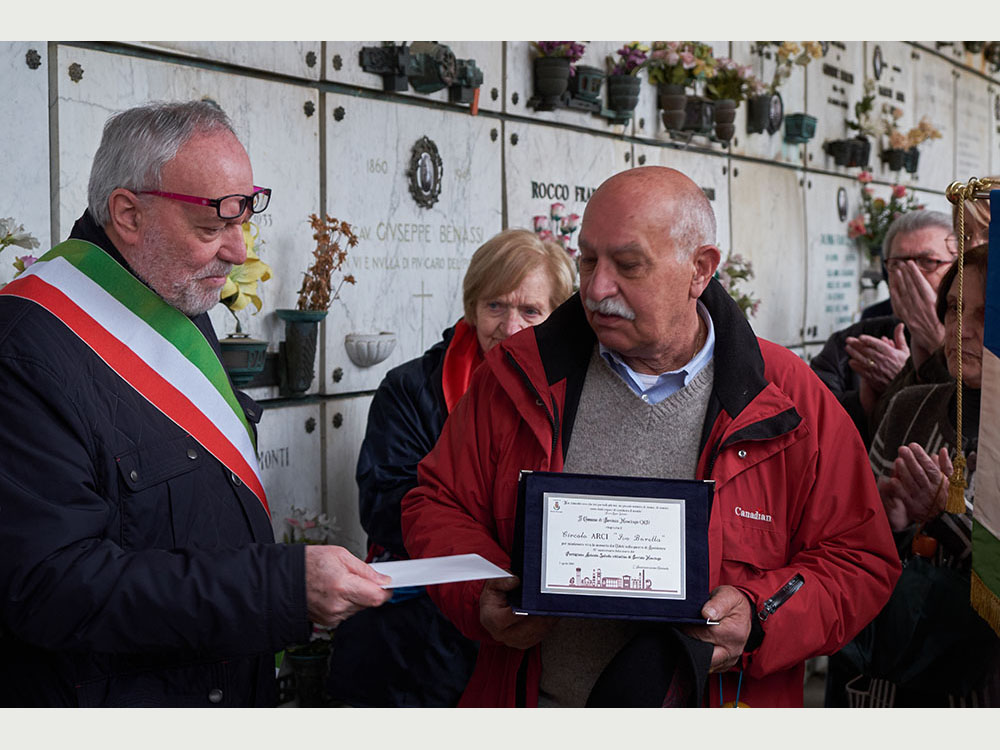 foto momenti della commemorazione al cimitero di Vignone