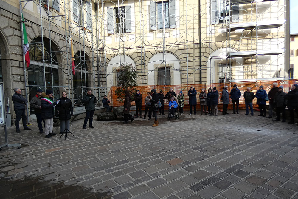commemorazione del 27 Gennaio 2026 contributi delle studentesse e studenti della scuola media A. Cairoli